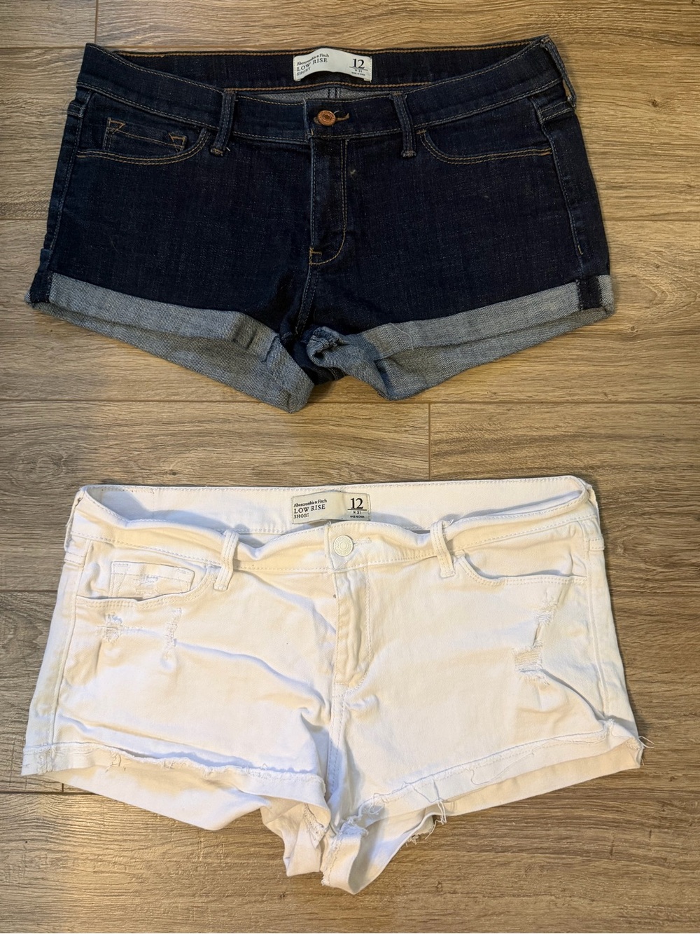 Abercrombie & Fitch Two-Pack Jean Shorts in Dark Blue and White